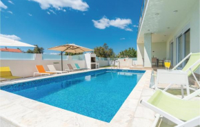 Gorgeous Home In Kakma With Outdoor Swimming Pool